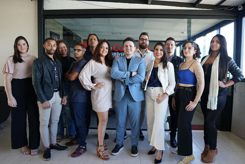 Imagem equipe guia comércio