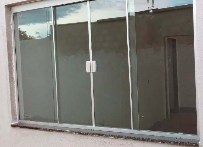 imagem de janelas de vidro
